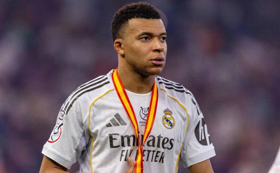 姆巴佩加盟后皇马错失七冠，金球奖梦难圆，巴萨称霸国内赛事夺四冠